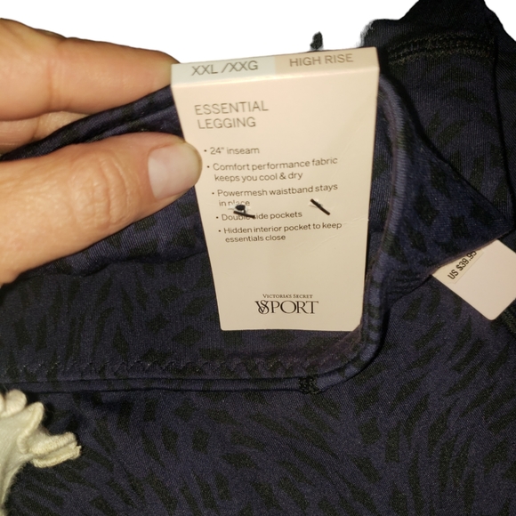 NWT Victoria's Secret Essential High Rise Pocket Leggings - Picture 4 of 5